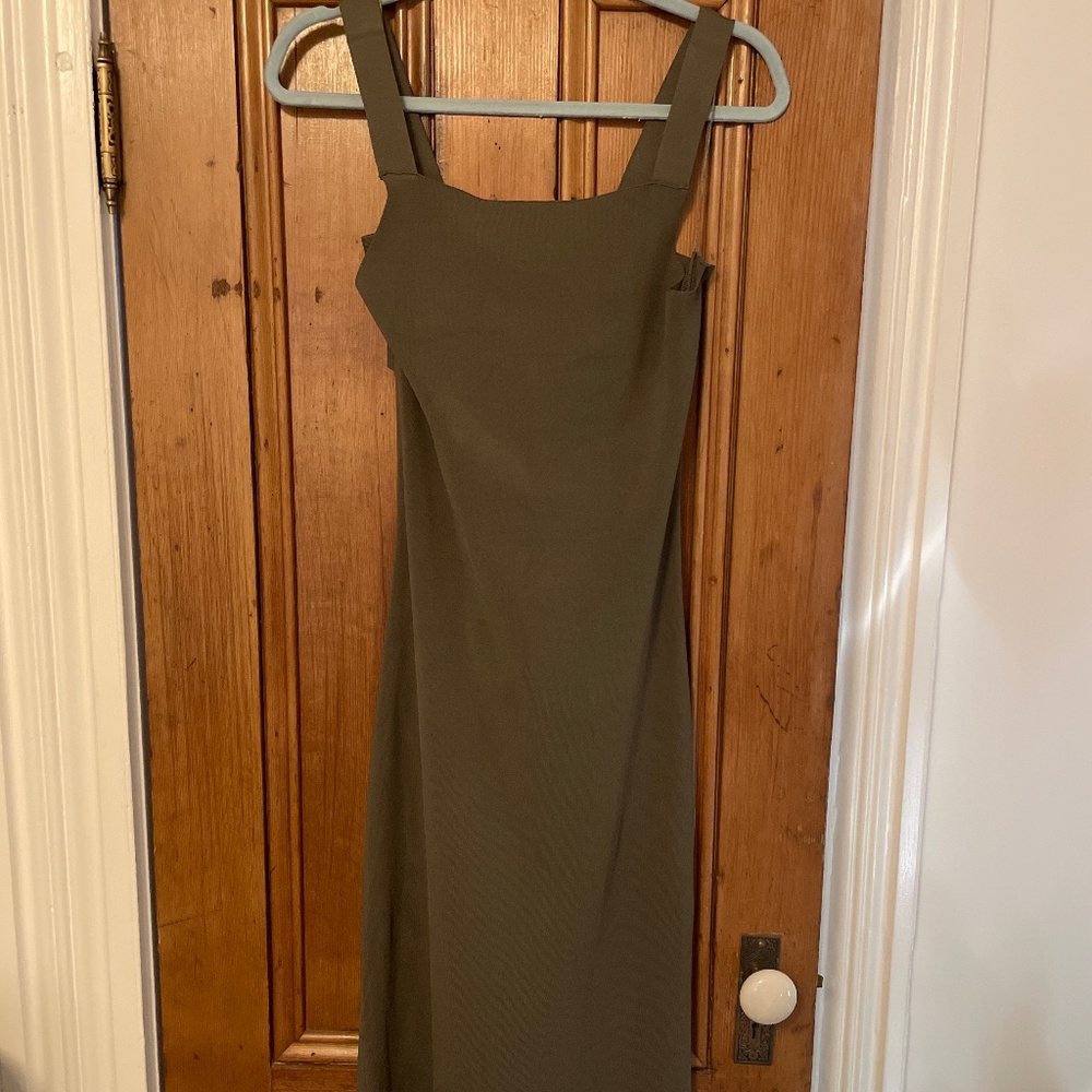 New with tags TROUVÉ olive sarma cris cross midi dress